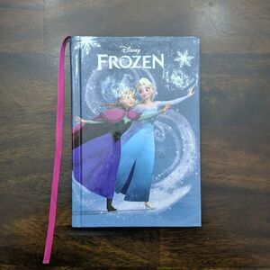 Disney Frozen Junior Novelization - Sarah Nathan + Sela Roman